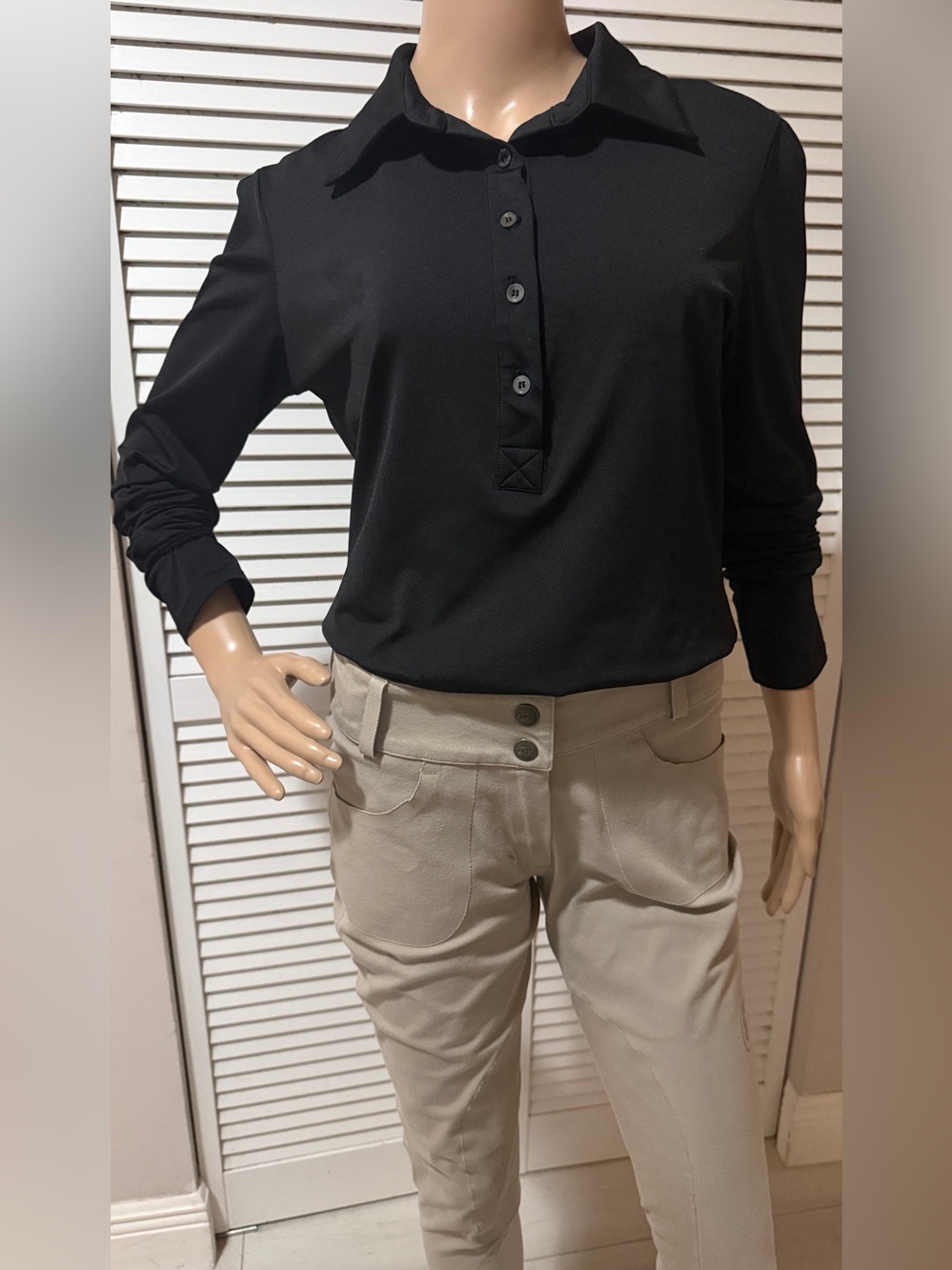 Black Performance Equestrian Schooling Shirt. Long Sleeve Collared Riding Top. L